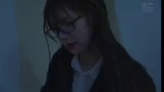 眼镜帅哥大战轻熟女，上面吃屌，下面抠逼互舔69无套销魂女上位